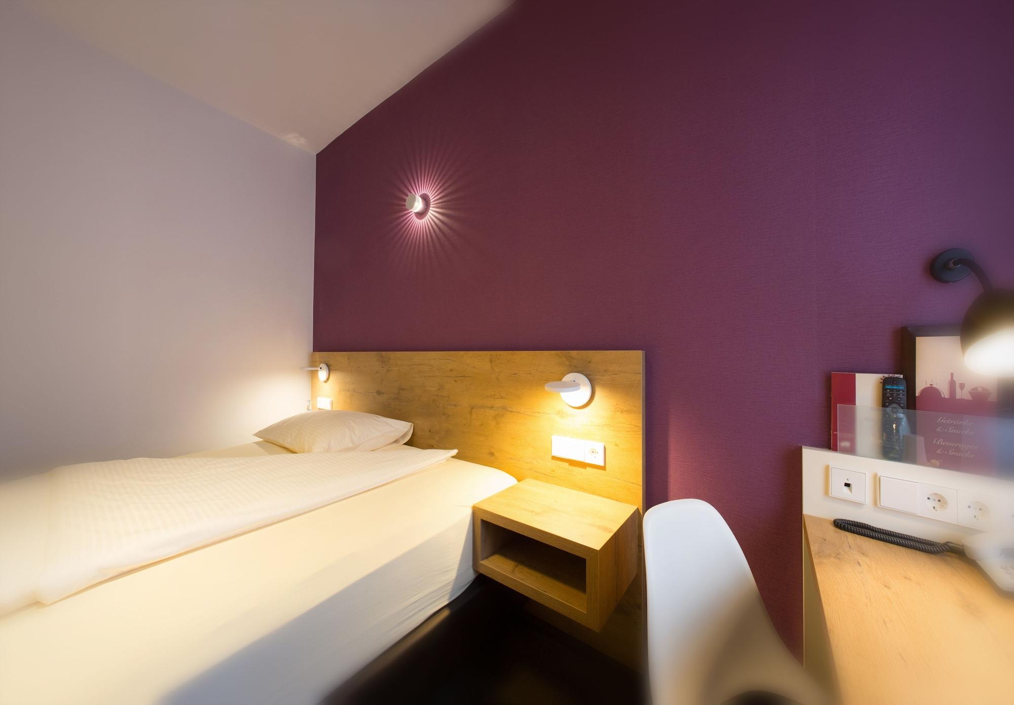 Hotel Azenberg Штутгарт Экстерьер фото