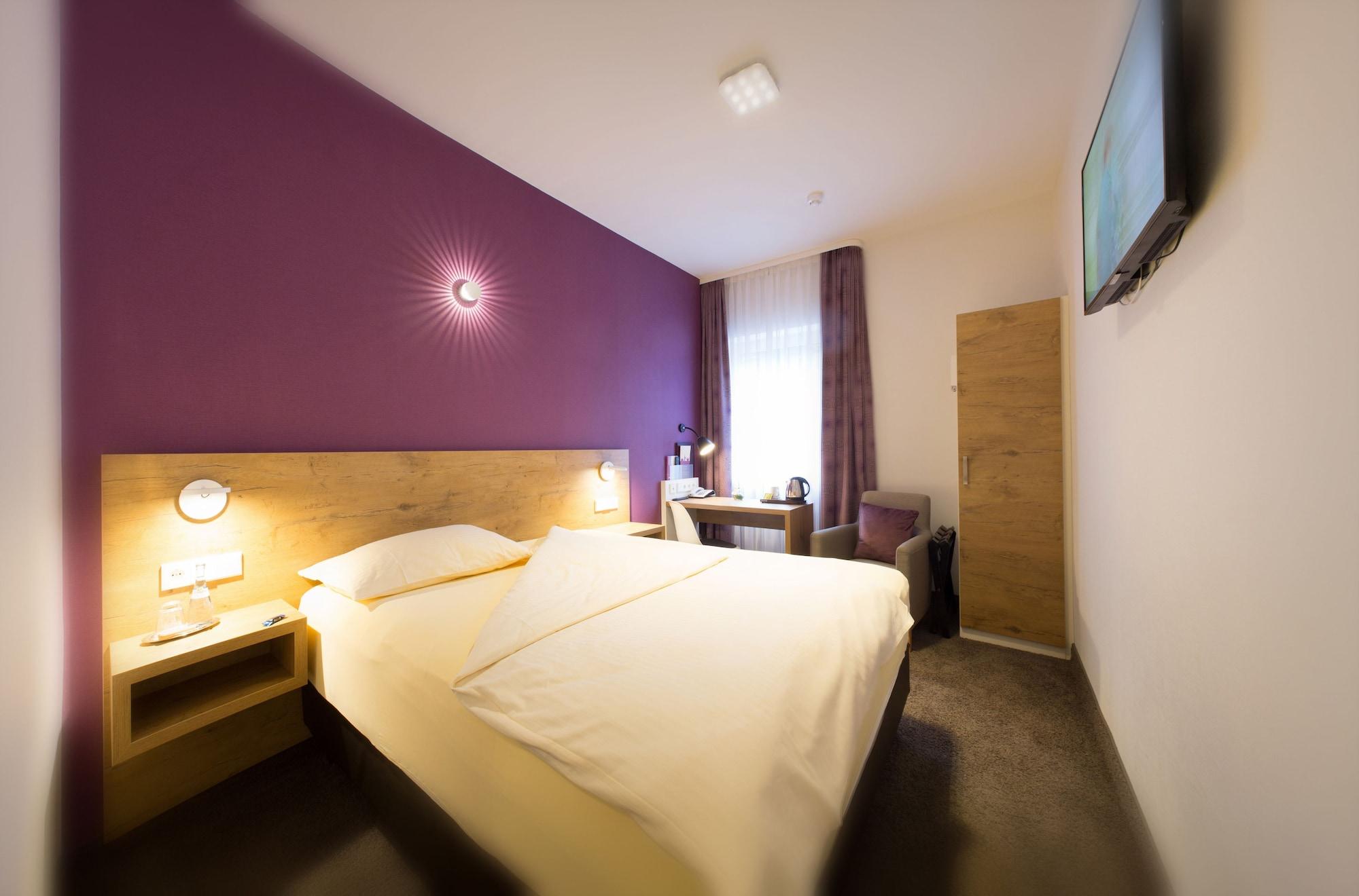 Hotel Azenberg Штутгарт Экстерьер фото